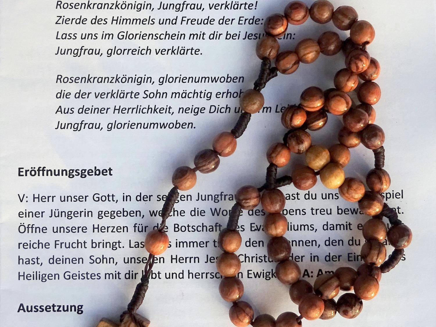 a-rosenkranz-andachten-in-der-kerlachkapelle_by_Monika_Erhard_pfarrbriefservice